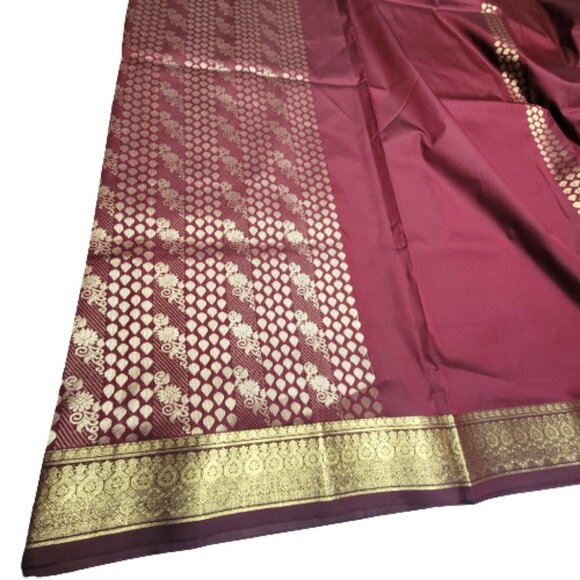 Maroon or Wine Red with Gold Border Saree Unstitched NEW - Picture 6 of 8
